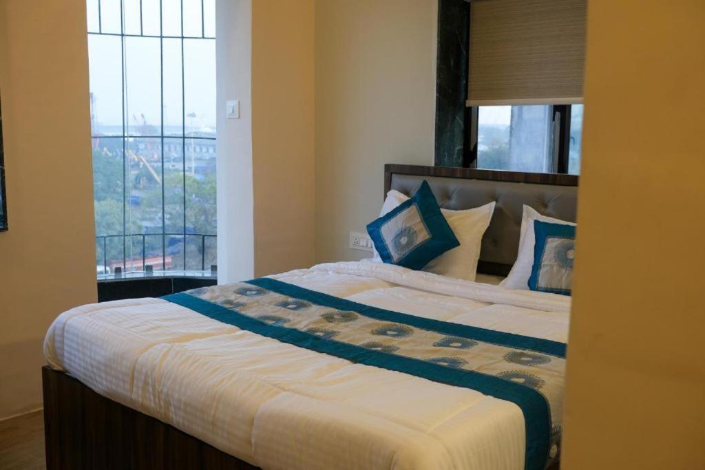 Hotel Vrc ムンバイ エクステリア 写真