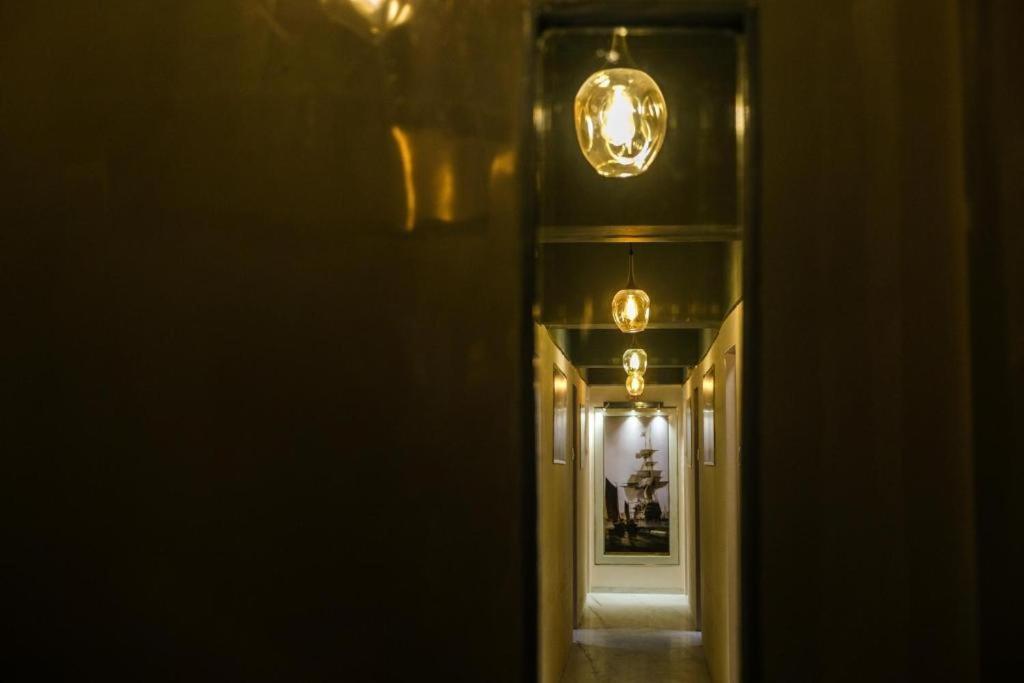 Hotel Vrc ムンバイ エクステリア 写真