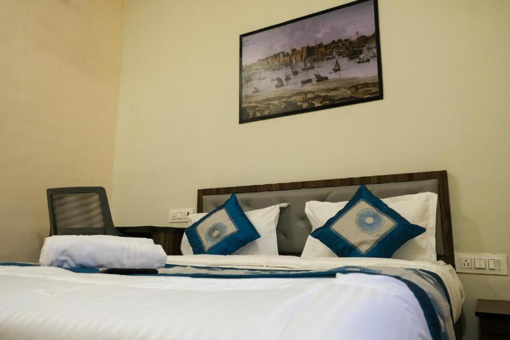 Hotel Vrc ムンバイ エクステリア 写真